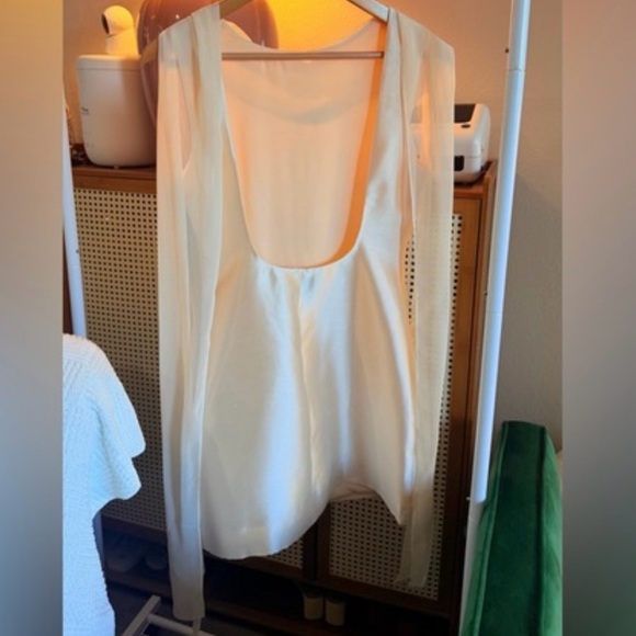 Reformation Ecru Dress In Butter, NWOT, NEVER WORN, NO FLAWS. - Picture 5 of 7